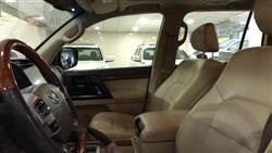 تۆیۆتا لاند کروزەر